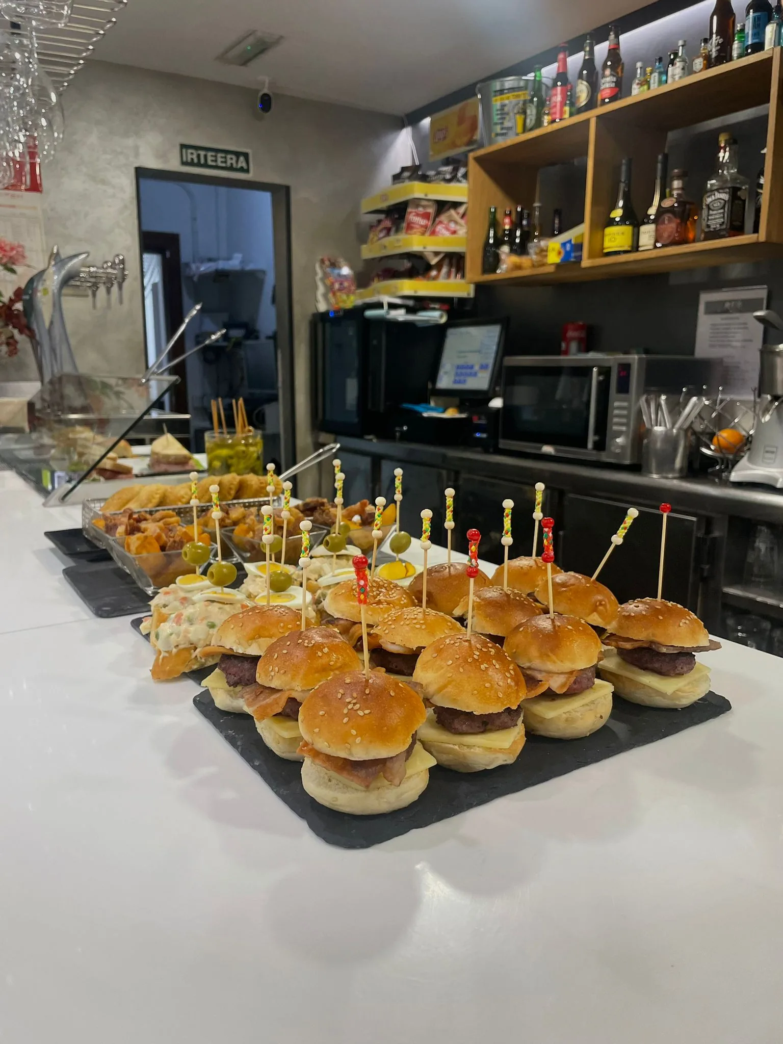 Mini hamburguesas Juevintxo