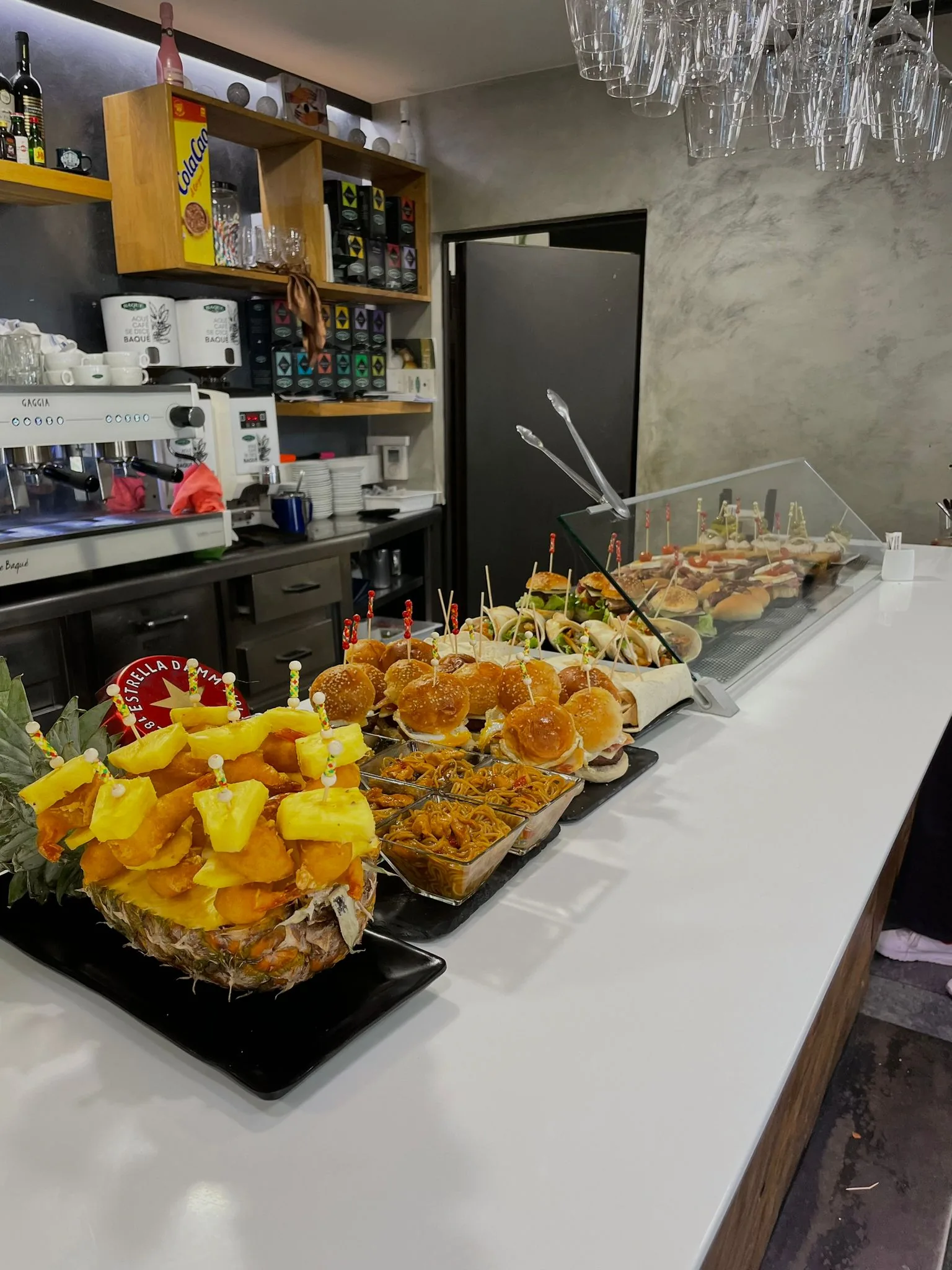 Variedad de pintxos Juevintxo